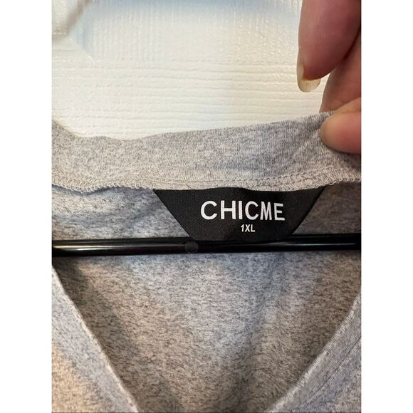 Gray Cheetah Heart Graphic Tshirt - Picture 4 of 4